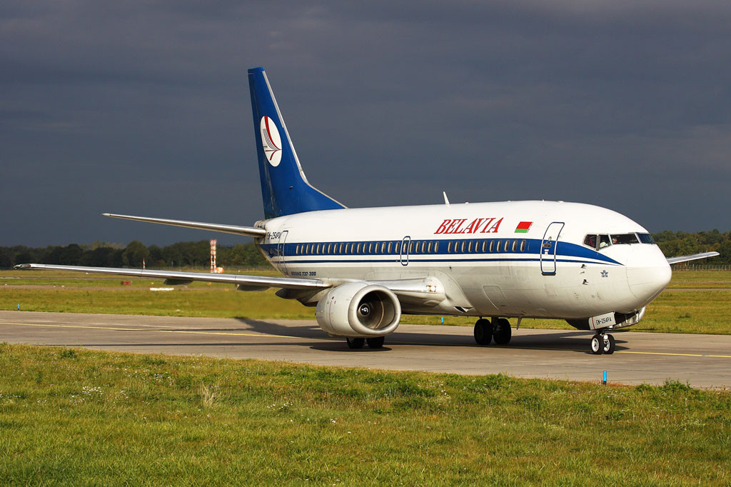 ew-254pa-belavia-boeing-737-300